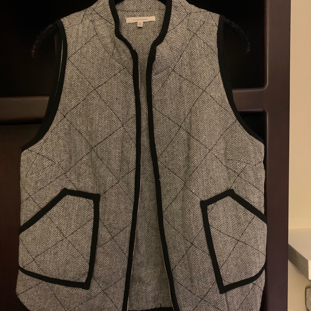 41 Hawthorn Vest